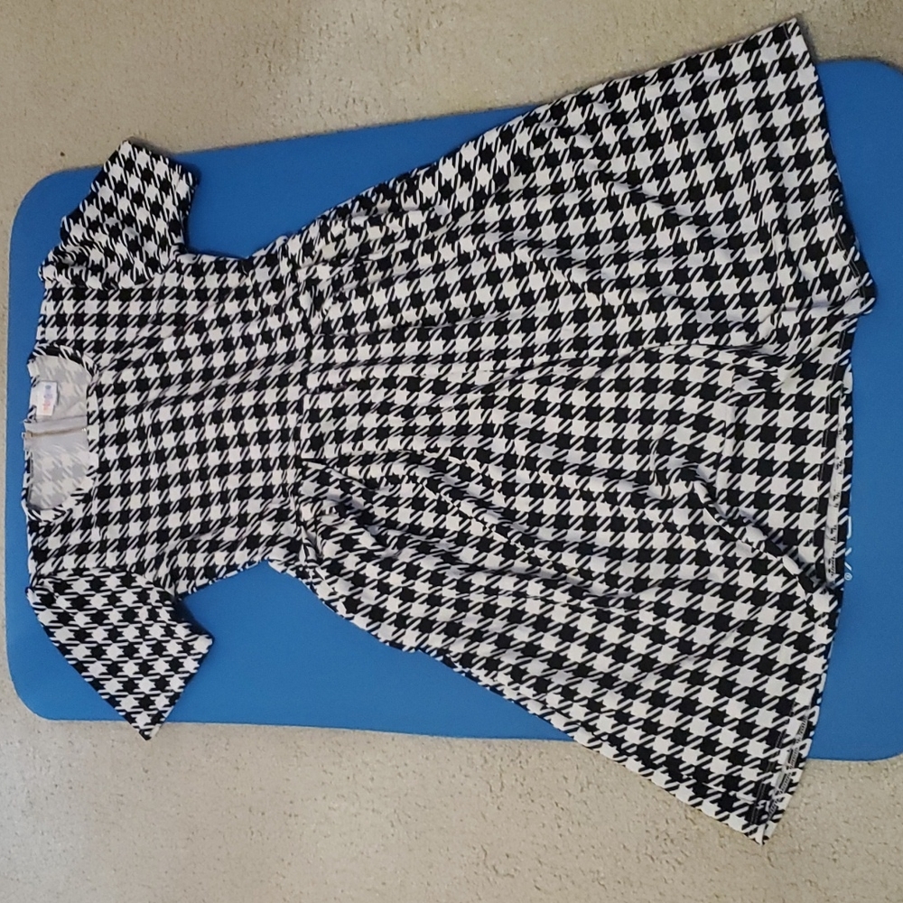 LulaRoe Houndstooth amelia size M